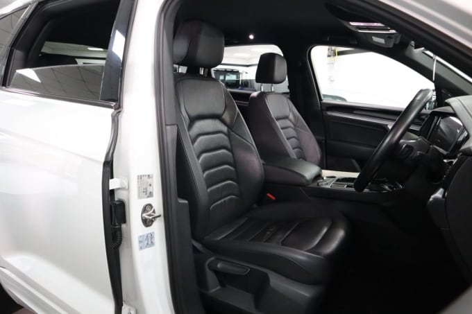2025 Volkswagen Touareg