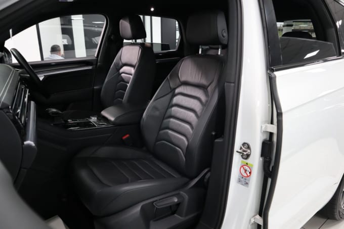 2025 Volkswagen Touareg