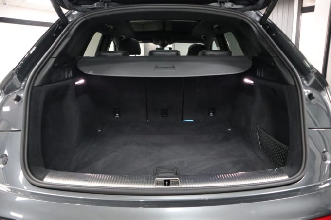2025 Audi Sq5