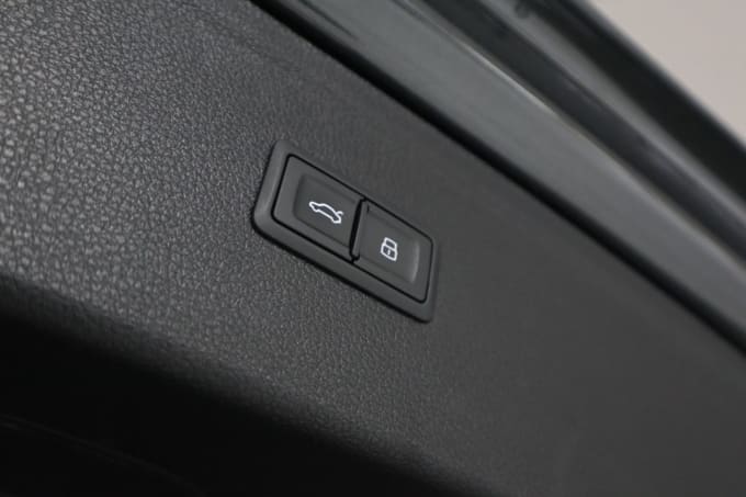 2025 Audi Sq5