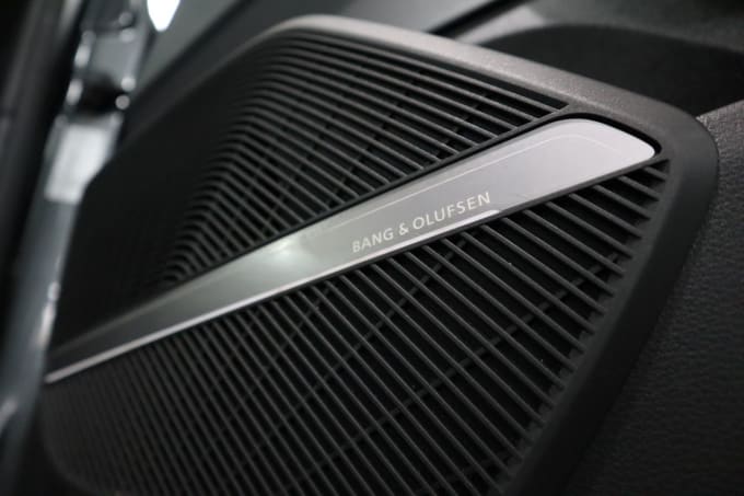 2025 Audi Sq5