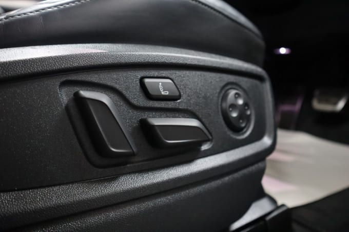 2025 Audi Sq5