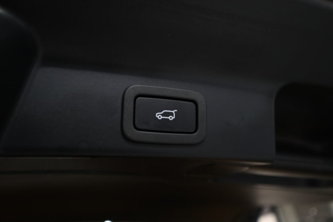 2025 Jaguar F-pace