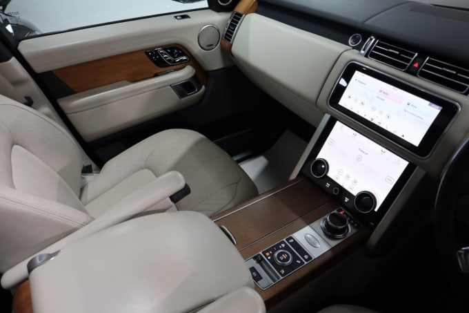 2025 Land Rover Range Rover