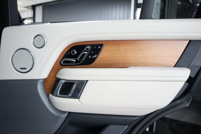 2025 Land Rover Range Rover