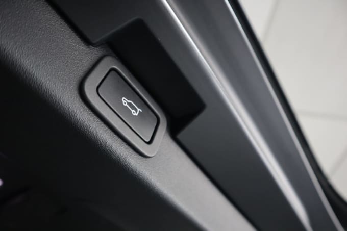 2025 Land Rover Discovery