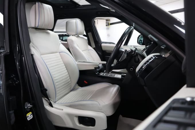 2025 Land Rover Discovery