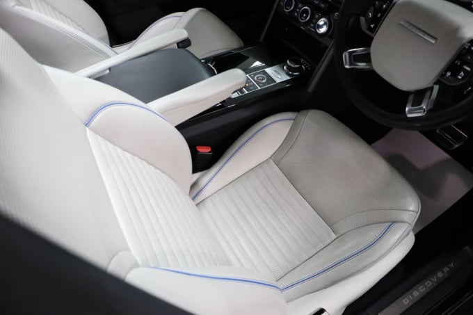 2025 Land Rover Discovery