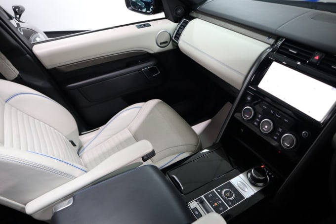 2025 Land Rover Discovery
