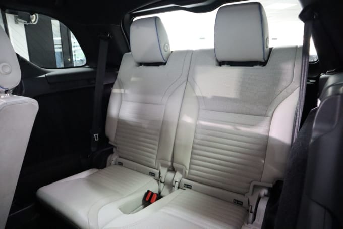 2025 Land Rover Discovery