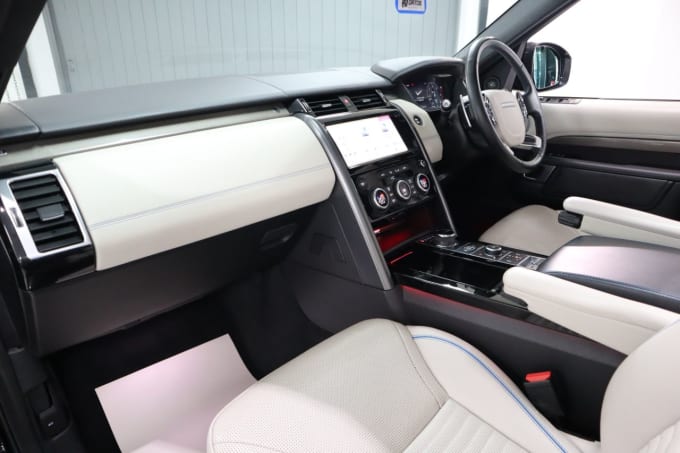 2025 Land Rover Discovery