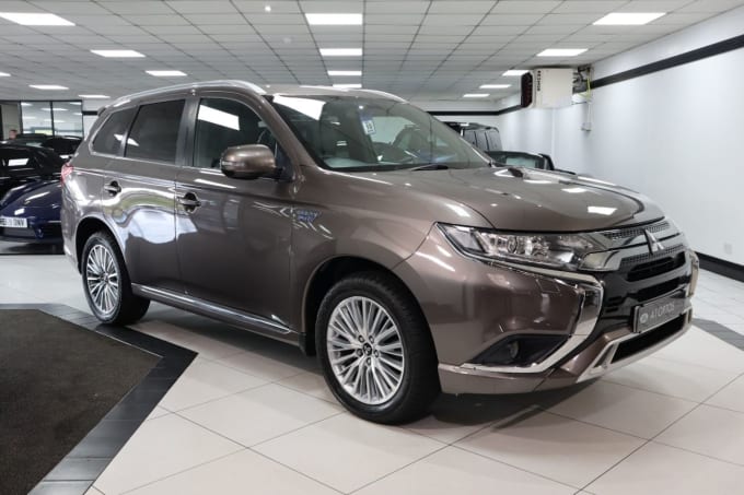 2025 Mitsubishi Outlander