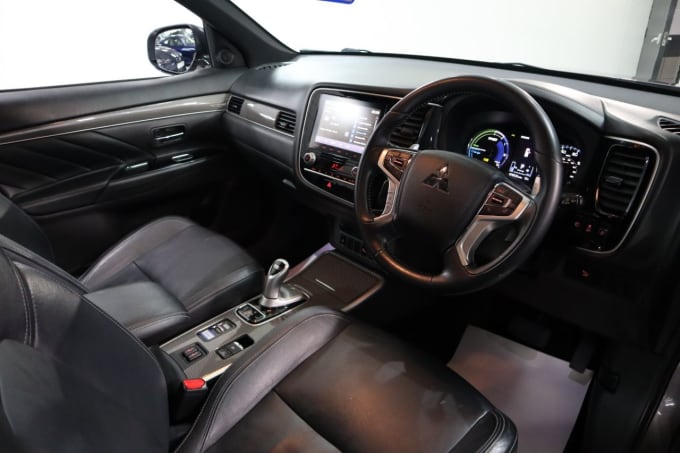 2025 Mitsubishi Outlander