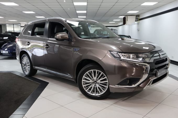 2025 Mitsubishi Outlander