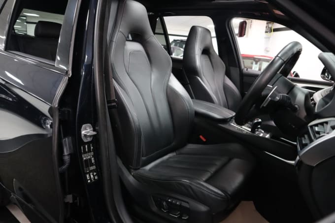 2025 BMW X5 M