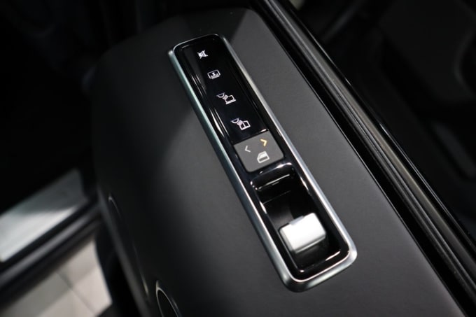 2025 Land Rover Range Rover