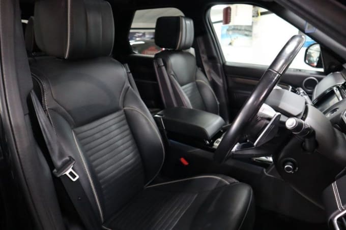 2025 Land Rover Discovery