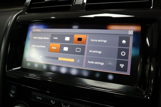 2025 Land Rover Discovery