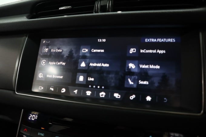 2017 Jaguar Xf