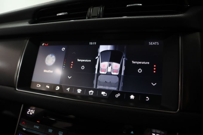 2017 Jaguar Xf