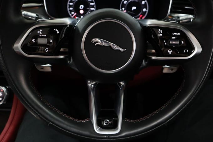 2025 Jaguar F-pace