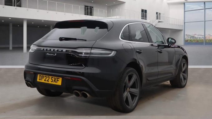 2025 Porsche Macan