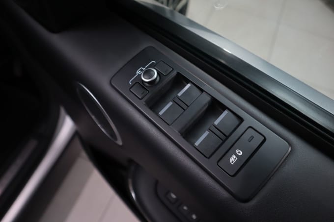 2025 Land Rover Discovery