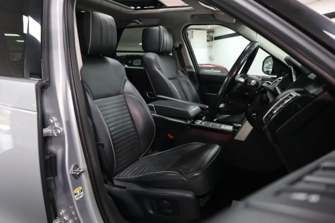 2025 Land Rover Discovery