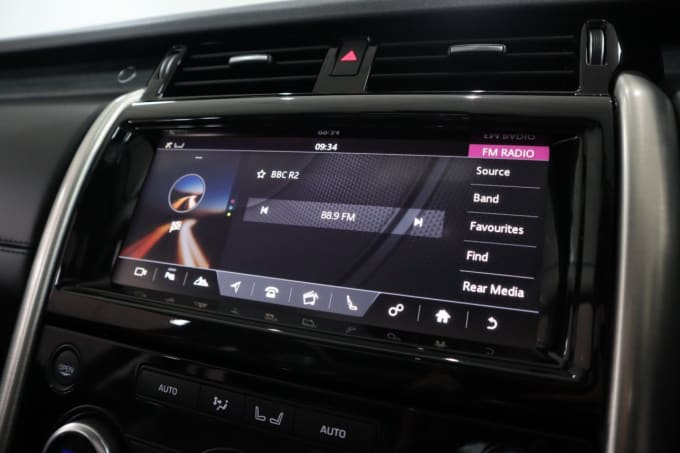 2025 Land Rover Discovery