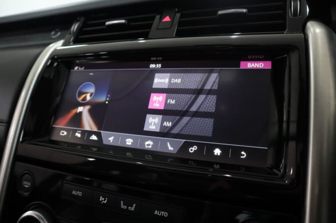 2025 Land Rover Discovery