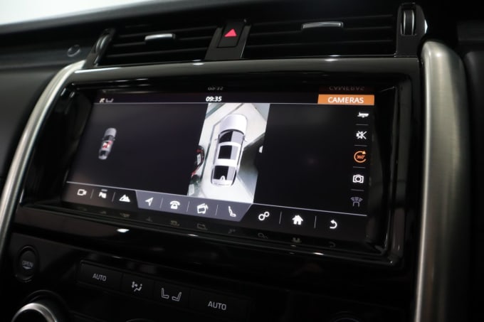 2025 Land Rover Discovery