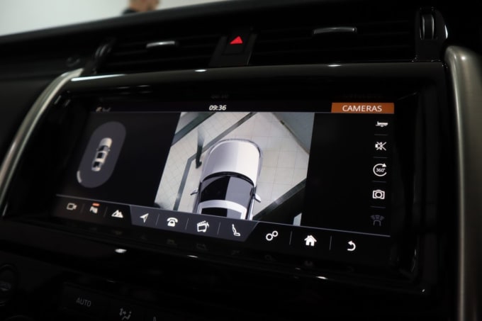 2025 Land Rover Discovery