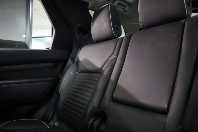 2025 Land Rover Discovery