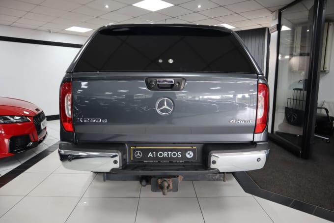 2025 Mercedes-benz X-class
