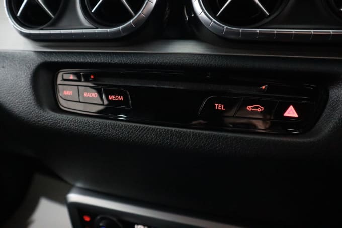 2025 Mercedes-benz X-class