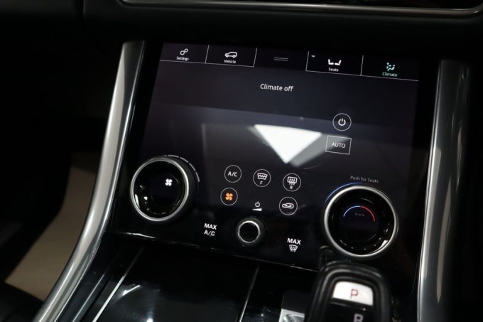 2025 Land Rover Range Rover Sport