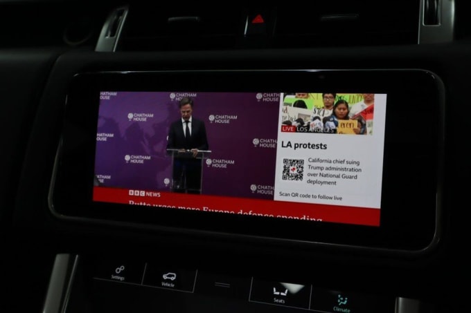2025 Land Rover Range Rover Sport