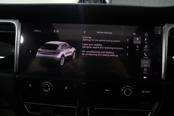 2021 Porsche Macan