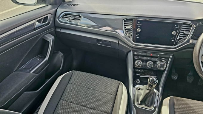 2025 Volkswagen T-roc