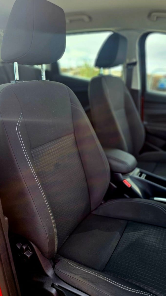 2025 Ford C-max
