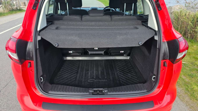2025 Ford C-max