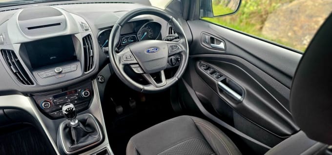 2025 Ford Kuga