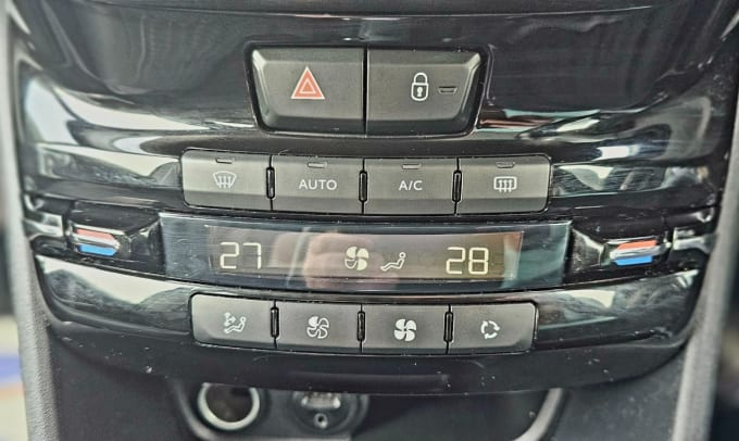 2025 Peugeot 2008