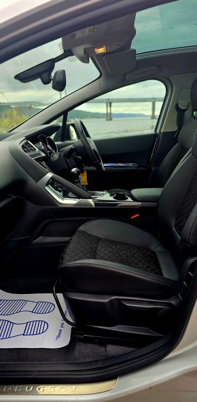 2025 Peugeot 3008