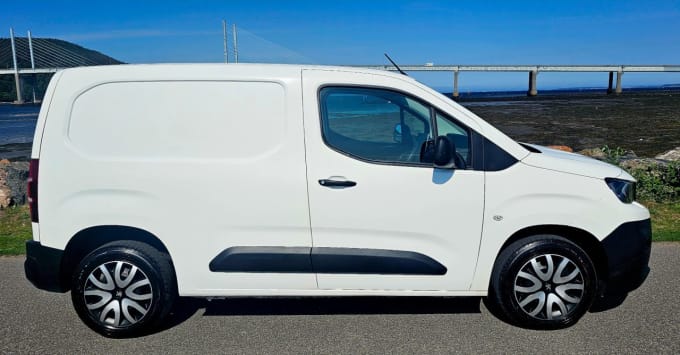 2020 Peugeot Partner
