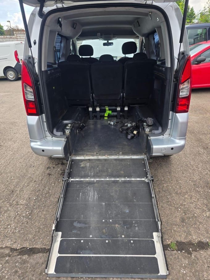 2015 Peugeot Partner Tepee
