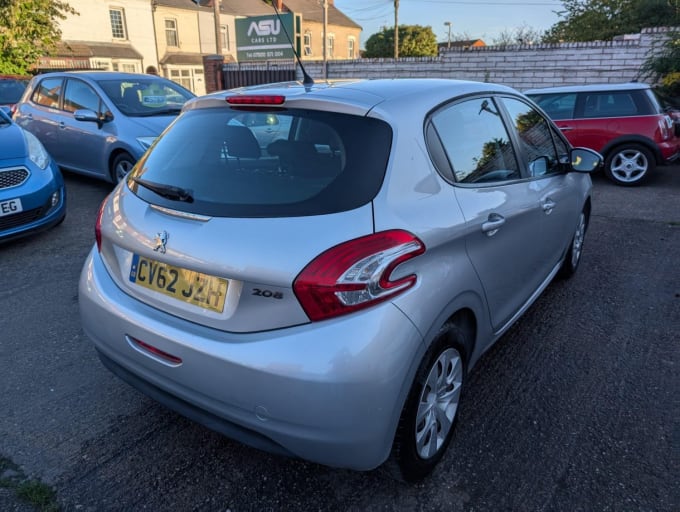 2012 Peugeot 208