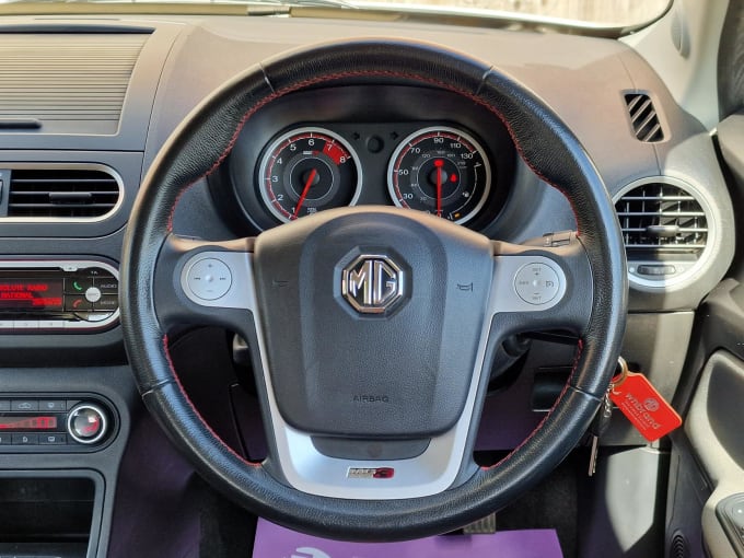 2015 Mg Mg3