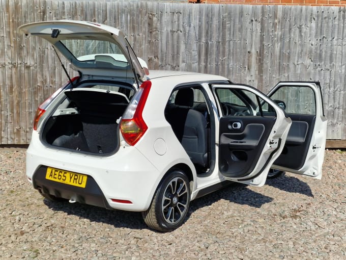2015 Mg Mg3