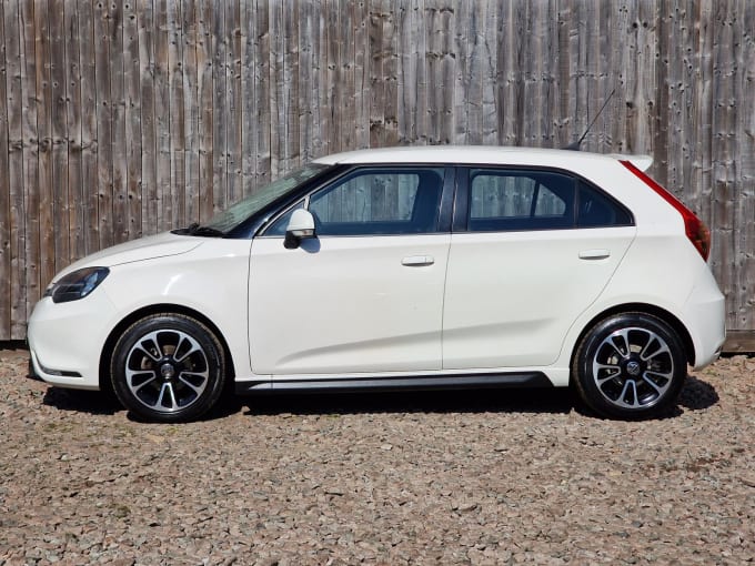 2015 Mg Mg3